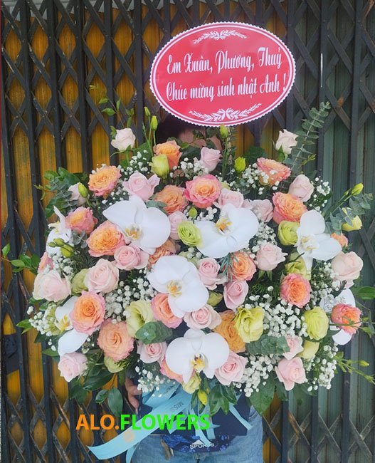 lẵng hoa sinh nhật sang trong